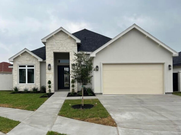 1016 N Buxton